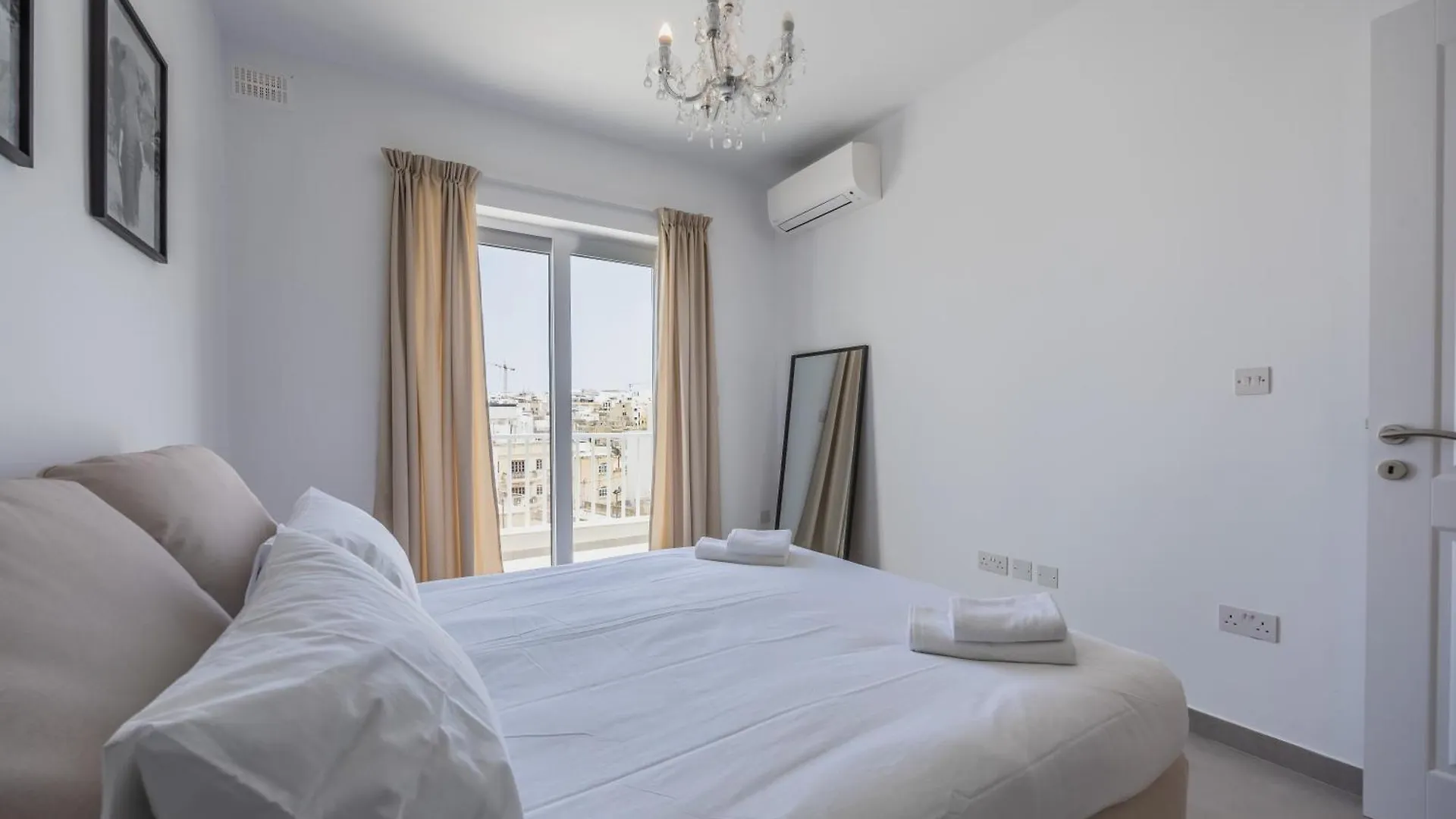 Charming And New Penthouse Close To Mosta Dome By Sf Homes